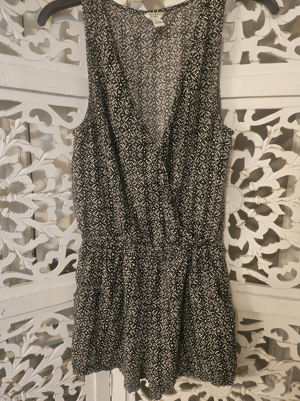 Forever 21 Black & White Sleeveless Geometric Romper